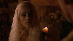 extant_GameOfThrones_2x05-TheGhostOfHarrenhal_5430