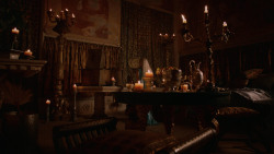 extant_GameOfThrones_2x05-TheGhostOfHarrenhal_5465