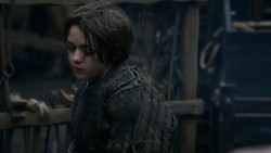extant_GameOfThrones_2x05-TheGhostOfHarrenhal_5484
