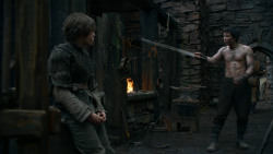 extant_GameOfThrones_2x05-TheGhostOfHarrenhal_5500