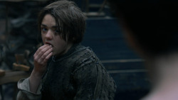 extant_GameOfThrones_2x05-TheGhostOfHarrenhal_5528