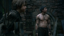 extant_GameOfThrones_2x05-TheGhostOfHarrenhal_5537