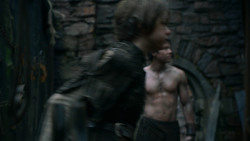 extant_GameOfThrones_2x05-TheGhostOfHarrenhal_5538