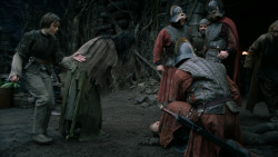 extant_GameOfThrones_2x05-TheGhostOfHarrenhal_5547