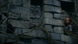 extant_GameOfThrones_2x05-TheGhostOfHarrenhal_5571