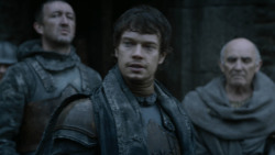 extant_GameOfThrones_2x06-TheOldGodsAndTheNew_0283