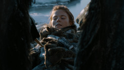 extant_GameOfThrones_2x06-TheOldGodsAndTheNew_1936