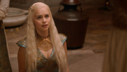 extant_GameOfThrones_2x06-TheOldGodsAndTheNew_3419