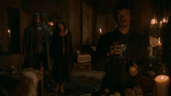 extant_GameOfThrones_2x06-TheOldGodsAndTheNew_4956