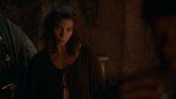 extant_GameOfThrones_2x06-TheOldGodsAndTheNew_4959