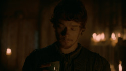 extant_GameOfThrones_2x06-TheOldGodsAndTheNew_4969