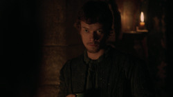 extant_GameOfThrones_2x06-TheOldGodsAndTheNew_5010