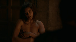 extant_GameOfThrones_2x06-TheOldGodsAndTheNew_5054