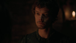 extant_GameOfThrones_2x06-TheOldGodsAndTheNew_5094