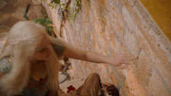 extant_GameOfThrones_2x06-TheOldGodsAndTheNew_5507