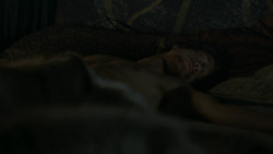 extant_GameOfThrones_2x07-AManWithoutHonor_0010