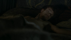 extant_GameOfThrones_2x07-AManWithoutHonor_0014