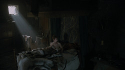 extant_GameOfThrones_2x07-AManWithoutHonor_0016