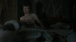 extant_GameOfThrones_2x07-AManWithoutHonor_0020