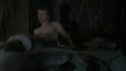 extant_GameOfThrones_2x07-AManWithoutHonor_0025