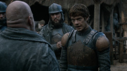 extant_GameOfThrones_2x07-AManWithoutHonor_0035