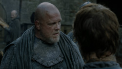 extant_GameOfThrones_2x07-AManWithoutHonor_0038