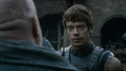 extant_GameOfThrones_2x07-AManWithoutHonor_0053