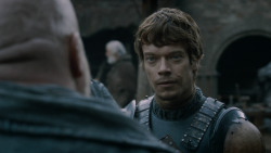 extant_GameOfThrones_2x07-AManWithoutHonor_0054