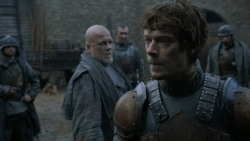 extant_GameOfThrones_2x07-AManWithoutHonor_0071