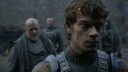 extant_GameOfThrones_2x07-AManWithoutHonor_0092