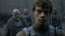 extant_GameOfThrones_2x07-AManWithoutHonor_0093