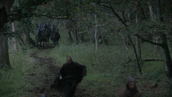 extant_GameOfThrones_2x07-AManWithoutHonor_0143