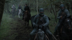 extant_GameOfThrones_2x07-AManWithoutHonor_0154