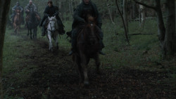 extant_GameOfThrones_2x07-AManWithoutHonor_0156
