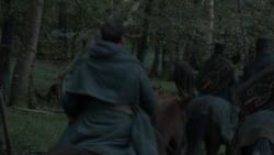 extant_GameOfThrones_2x07-AManWithoutHonor_0170