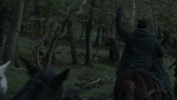 extant_GameOfThrones_2x07-AManWithoutHonor_0175