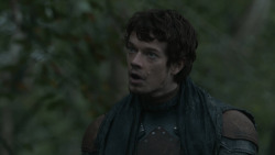 extant_GameOfThrones_2x07-AManWithoutHonor_0221