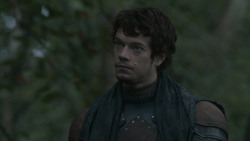 extant_GameOfThrones_2x07-AManWithoutHonor_0223
