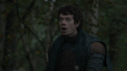 extant_GameOfThrones_2x07-AManWithoutHonor_0242
