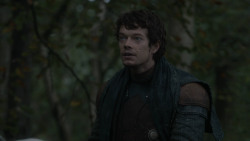 extant_GameOfThrones_2x07-AManWithoutHonor_0243