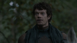 extant_GameOfThrones_2x07-AManWithoutHonor_0252