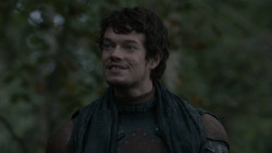 extant_GameOfThrones_2x07-AManWithoutHonor_0255
