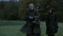 extant_GameOfThrones_2x07-AManWithoutHonor_0310