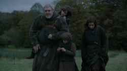 extant_GameOfThrones_2x07-AManWithoutHonor_0314