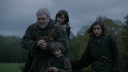 extant_GameOfThrones_2x07-AManWithoutHonor_0325