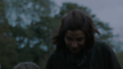 extant_GameOfThrones_2x07-AManWithoutHonor_0345