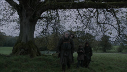extant_GameOfThrones_2x07-AManWithoutHonor_0346