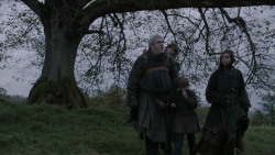 extant_GameOfThrones_2x07-AManWithoutHonor_0351