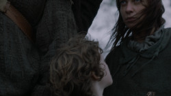 extant_GameOfThrones_2x07-AManWithoutHonor_0377