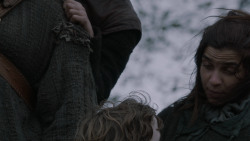 extant_GameOfThrones_2x07-AManWithoutHonor_0382